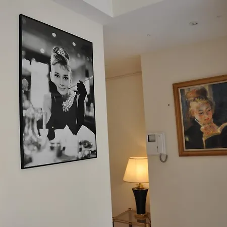 Le Christina-la Madeleine Apartman